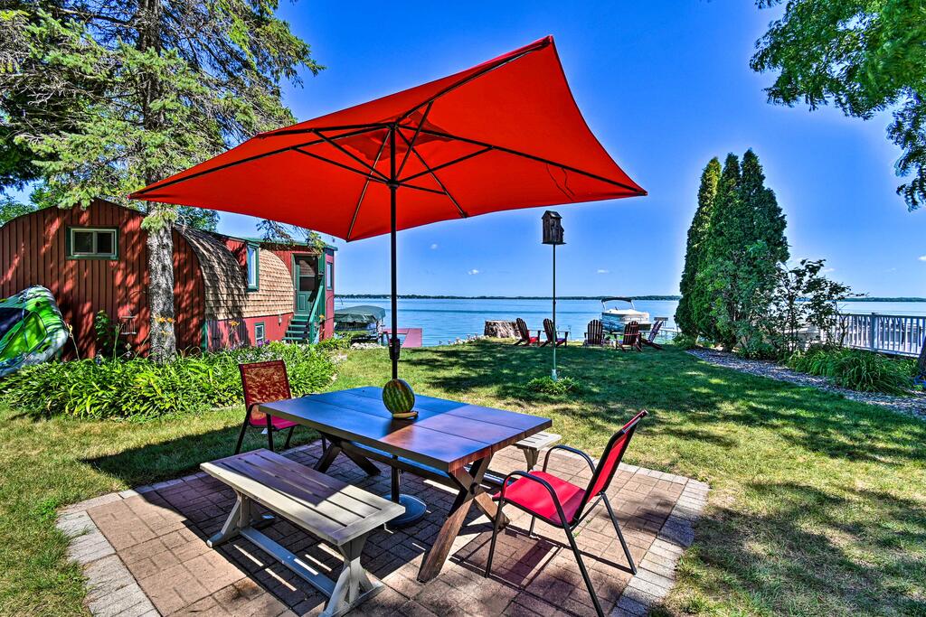 Kegonsa Lake And Boat House With Outdoor Oasis! - thumb 1