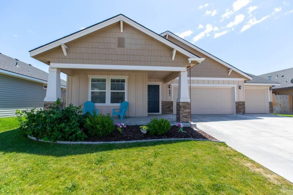 Kuna Cavemen Love THIS FARMHOUSE GEM So Will You. - thumb 0