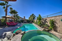 La Quinta Home with Saltwater Pool Hot Tub and Yard Accommodation Los Angeles
