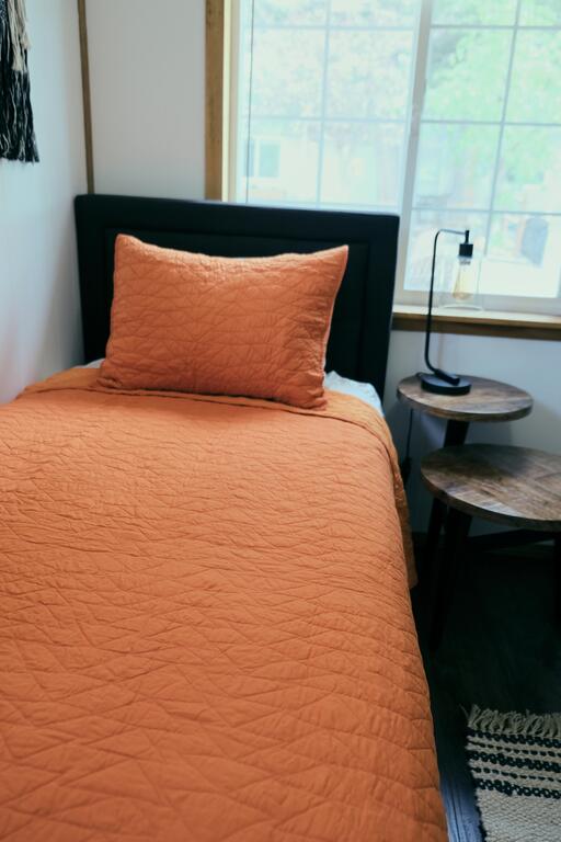 Lake Front Cabins - thumb 3