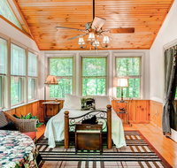 Lake Hiwassee Cabin with Water Views - 1 Mi to Marina - Accommodation Los Angeles