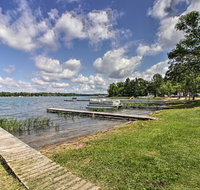 Lakefront Retreat with Boat Rentals Beach  Bar - Accommodation Los Angeles