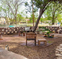 Langridge Lodge - Charming Studio Great Location Residence - Accommodation Los Angeles