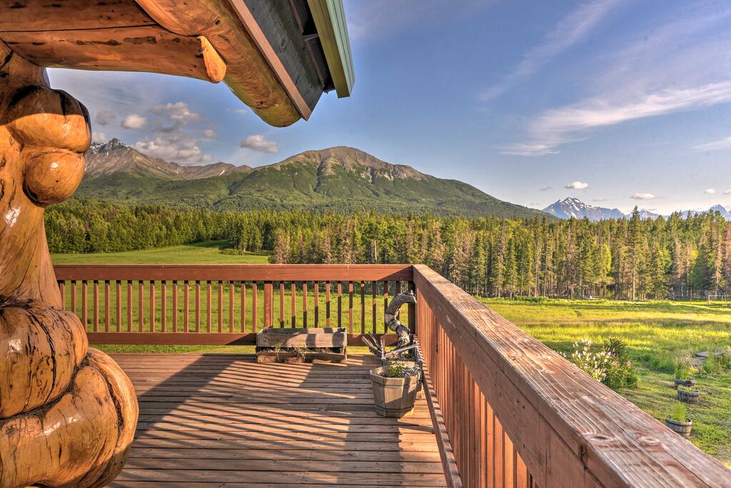 Legacy Mountain Lodge - 40-Acre Ranch With Views! - thumb 1