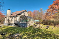 Long Pond Cottage with Indoor Hot Tub  Resort Access Accommodation Los Angeles