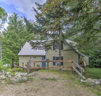 Lovely Cabin with Deck By Storyland  Attitash Mtn - Accommodation Los Angeles