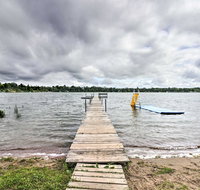 Lovely Lake Cabin - Boat Rentals  On-Site Bar - Accommodation Los Angeles