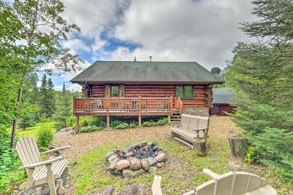 Lutsen Cabin With Fire Pit, Patio & Deck! - thumb 1