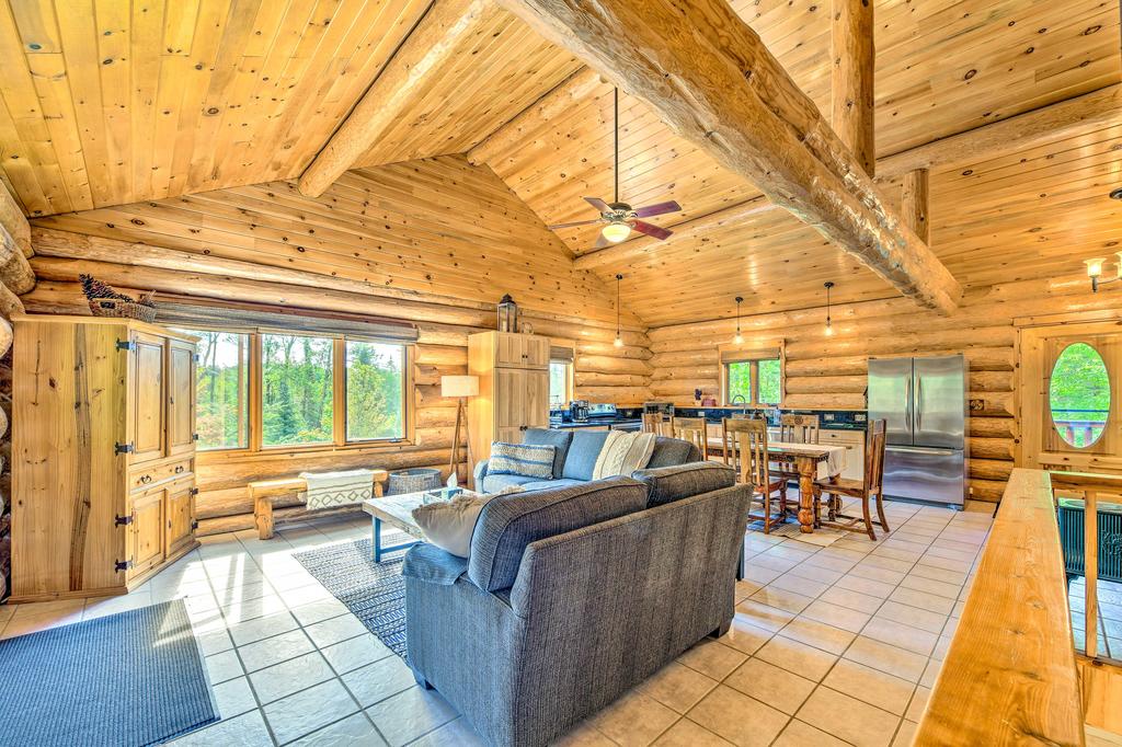 Lutsen Cabin With Fire Pit, Patio & Deck! - thumb 2