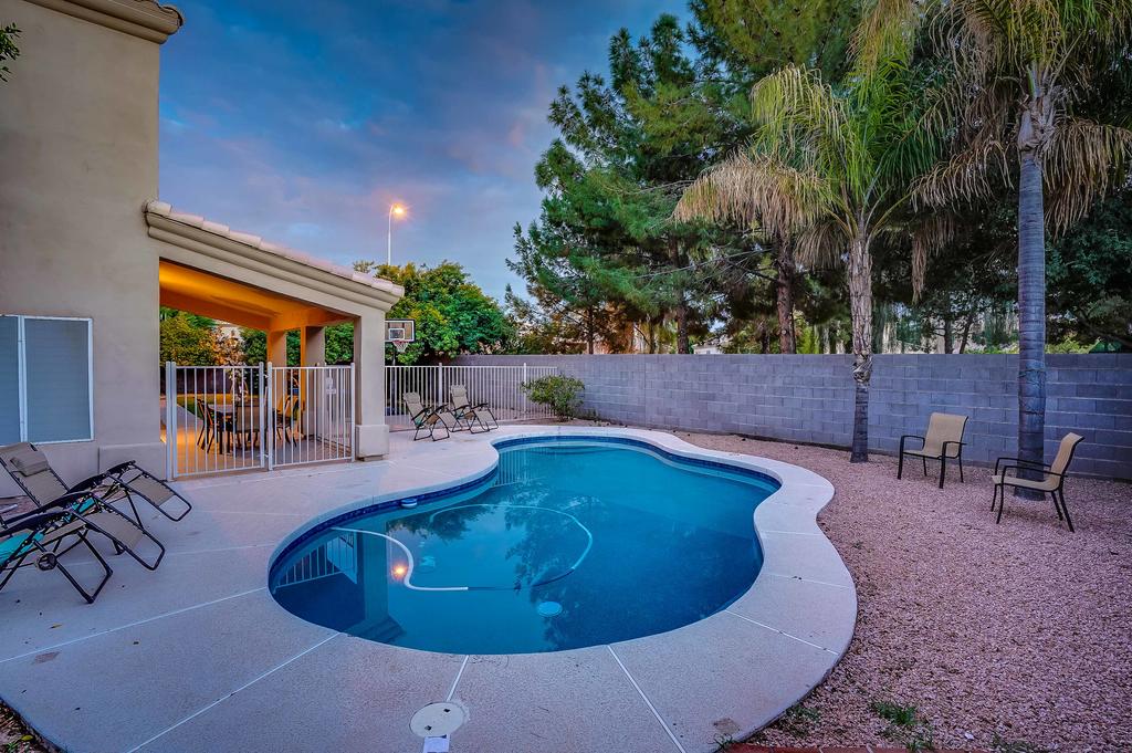 Luxe 6 BR Chandler Home W/ Heated Pool! - thumb 0