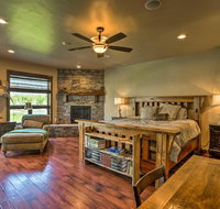 Luxury Waterfront Parachute House with Fire Pit - Accommodation Los Angeles