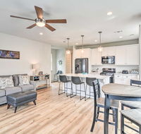 Modern Waveland Home 5 Blocks to S Beach Blvd - Accommodation Los Angeles