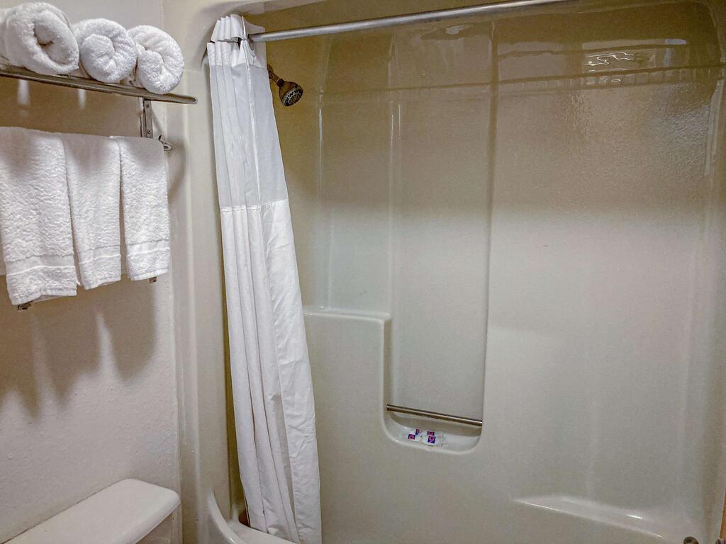 Motel 6 Elkhart - thumb 3