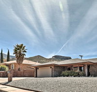 Mountain View Desert Home - 25 Mins to White Sands - Accommodation Los Angeles