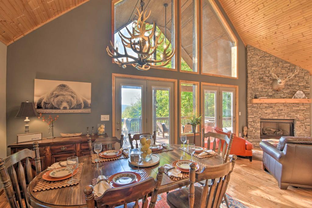 Mountaintop Murphy Cabin By Hiwassee River! - thumb 3