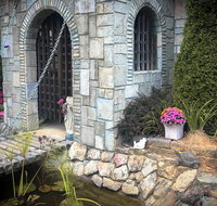 Murphy 'Castle of Joy' on 11 Acres with Hot Tub - Accommodation Los Angeles