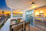NB-121B - Newport Family Desire II Accommodation Los Angeles