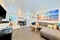 NB-210A - Beach Side Escape Accommodation Los Angeles