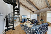 New Listing Airy Beach Home W/ Ocean Views Home Accommodation Los Angeles