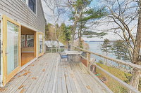 New Listing Waterfront Hideaway w/ Modern Updates cottage Accommodation Los Angeles