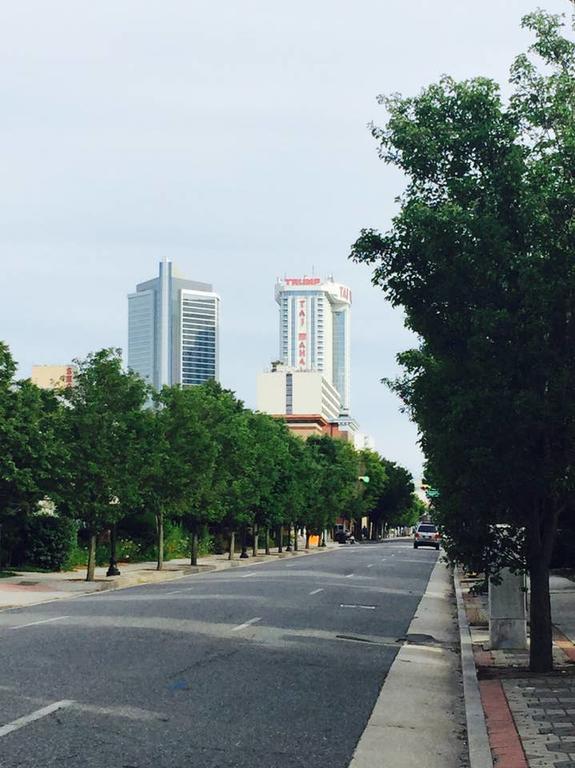 NEW! Walk To The Beach And Hard Rock Casino - thumb 3