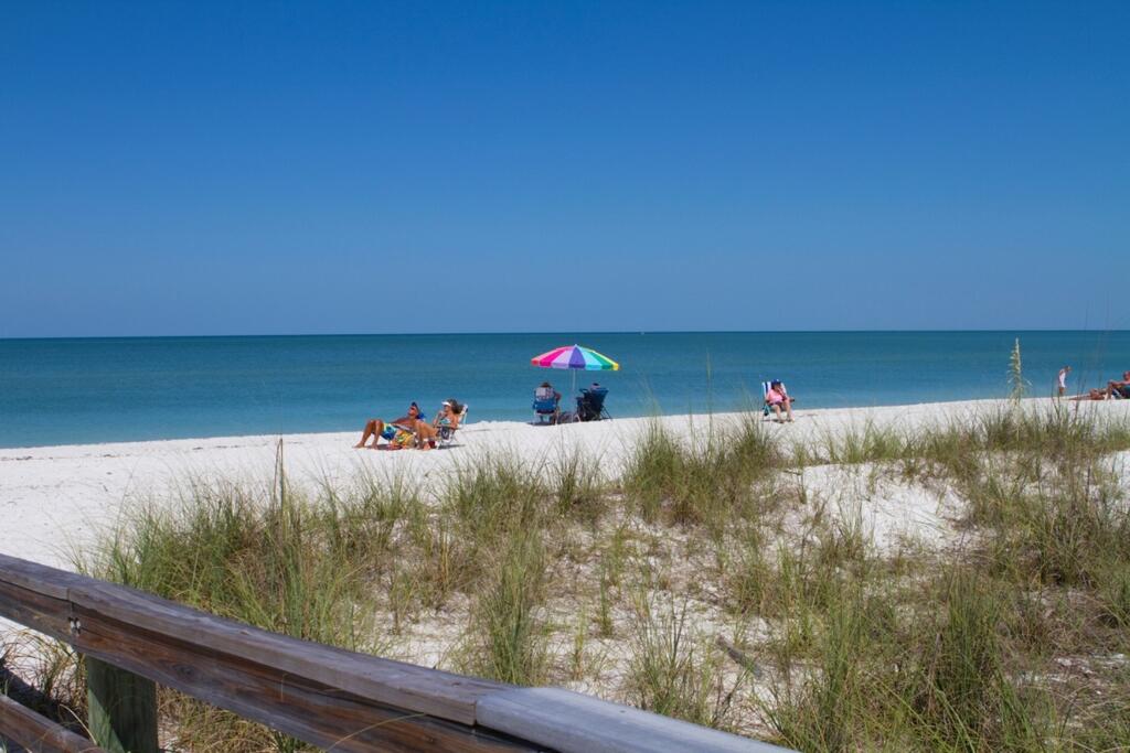 Park Shore Resort, 1st Floor, Bldg.A, End Unit - thumb 2