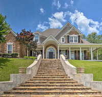 Private Forest Mansion w/ Movie Theatre  Gym - Accommodation Los Angeles