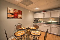 Quiet Neighborhood Retreat - 13Mi to Dtwn ATL Accommodation Los Angeles