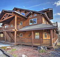 Resort Home with 2 Kayaks - Walk to Table Rock Lake! - Accommodation Los Angeles