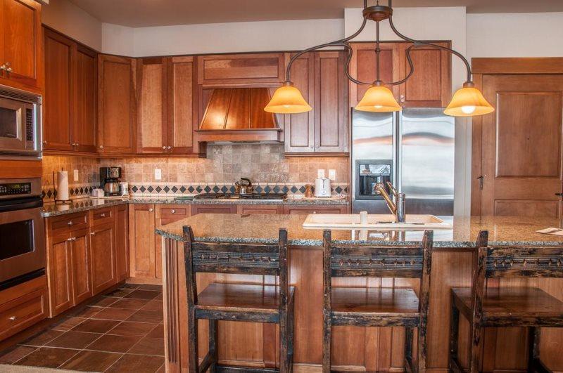 River Run Village, 4 Bed Condo At Lone Eagle Lodge, Ski-in Ski-out - thumb 0