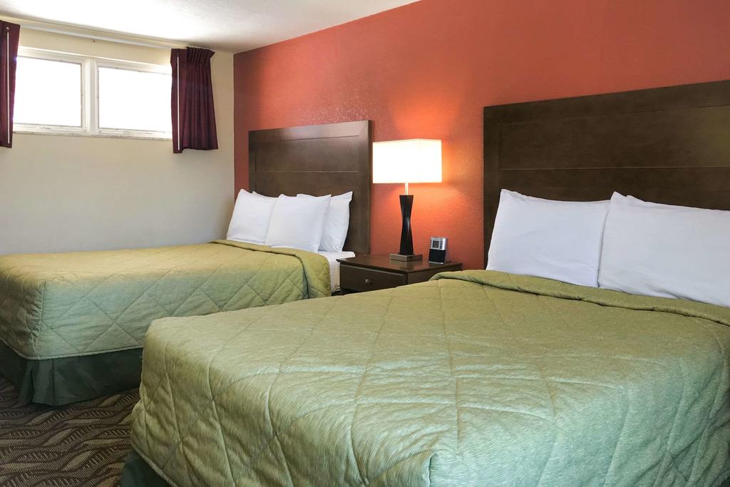 Rodeway Inn - thumb 2