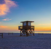 Runaway Bay Condos - Accommodation Los Angeles