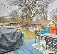 Rustic Chic Tulsa Home with Yard - Accommodation Los Angeles