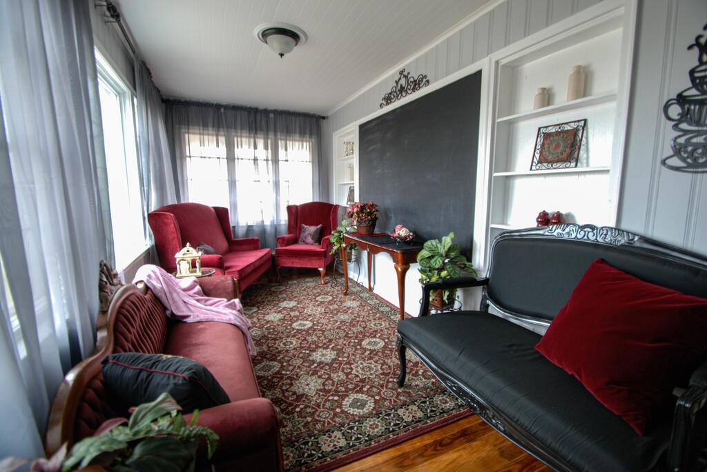 Serenity In Sapulpa 15 Minutes To Downtown Tulsa - thumb 1