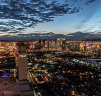 Strip view luxury condo balcony, kitchen, pool - Accommodation Los Angeles