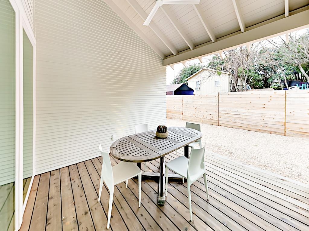 Stylish New Home #1 Home - thumb 3