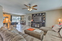 Sun City House with Country Club Amenities on 6th Tee Accommodation Los Angeles