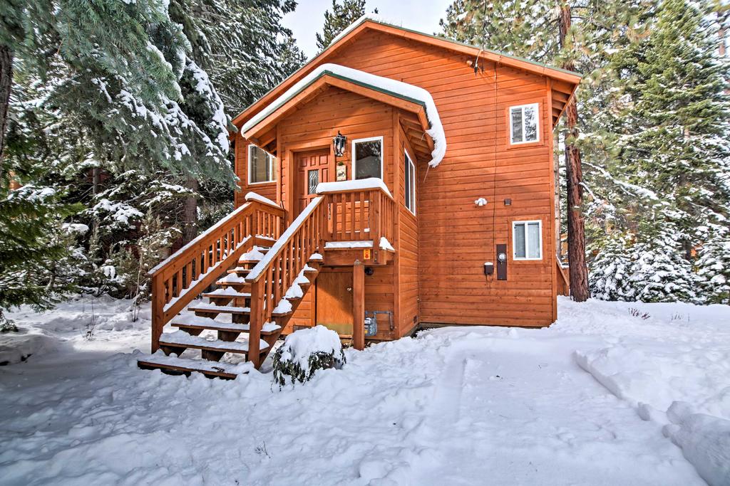 Tahoma Cabin With Hot Tub 5 Minutes From Ski Slopes! - thumb 0