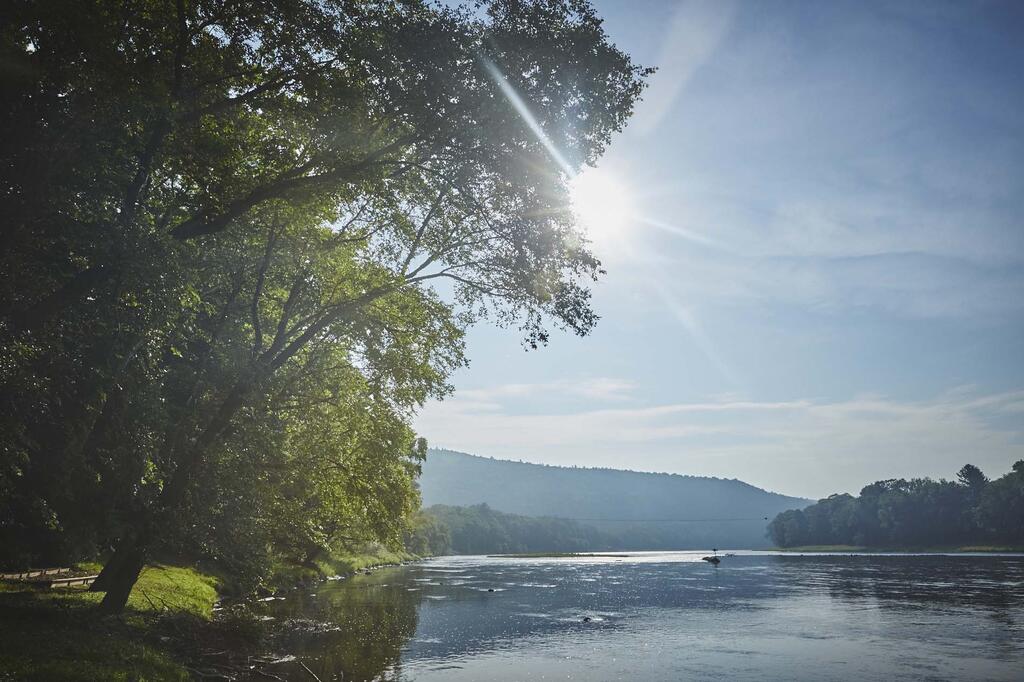 Tentrr - River's Edge Sunrise - thumb 3