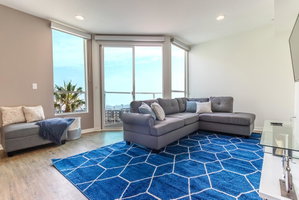 Triplex 3BR Amazing Ocean Views In Venice