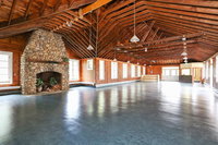 Tuxbury Pond Camping Resort Cottage Accommodation Los Angeles