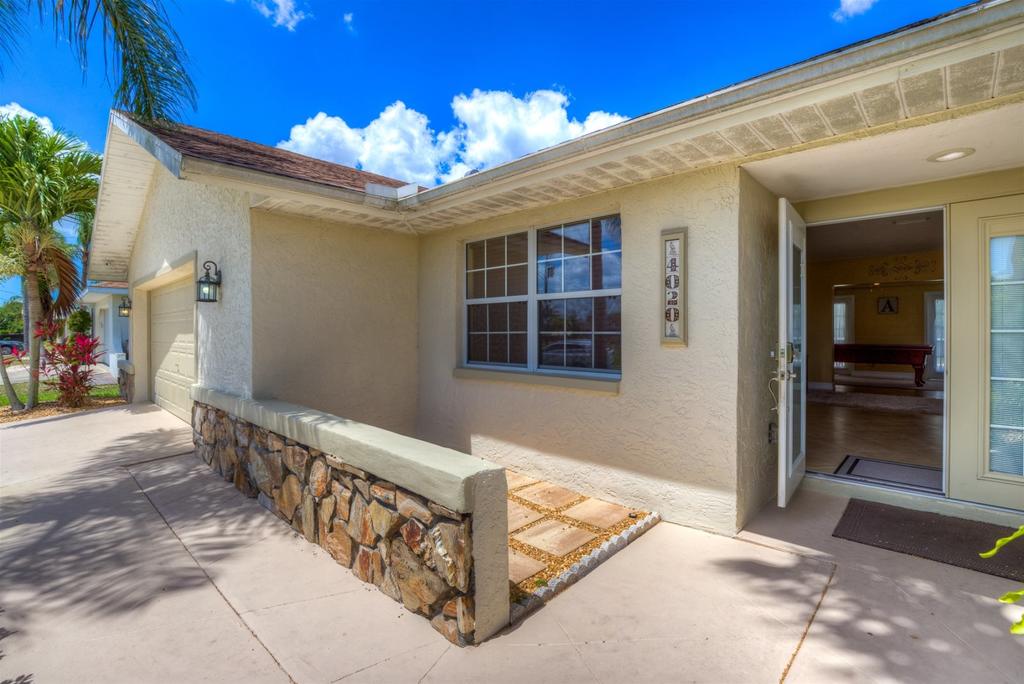 Villa Secrets - thumb 2