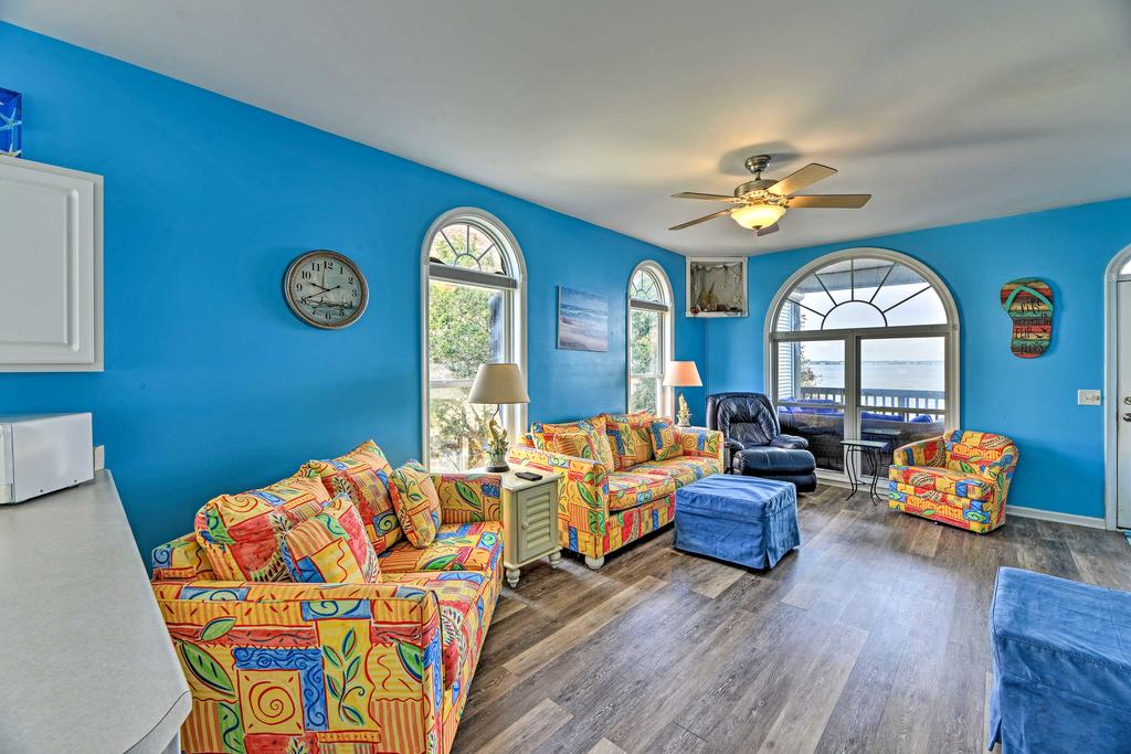 Waterfront Emerald Isle Home With Dock Access! - thumb 3