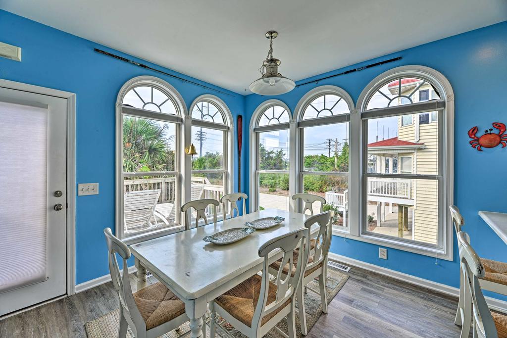 Waterfront Emerald Isle Home With Dock Access! - thumb 2