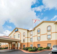 Days Inn  Suites by Wyndham Prattville-Montgomery - Accommodation Los Angeles