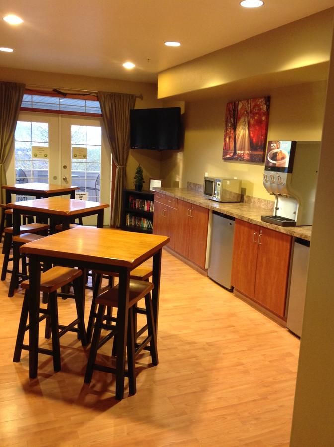 Grand View Inn & Suites - thumb 17