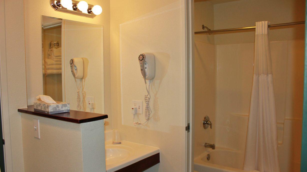 Sitka Hotel - thumb 32