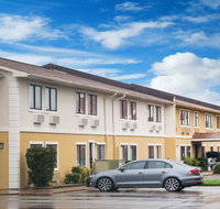 Super 8 by Wyndham Jonesboro - Accommodation Los Angeles