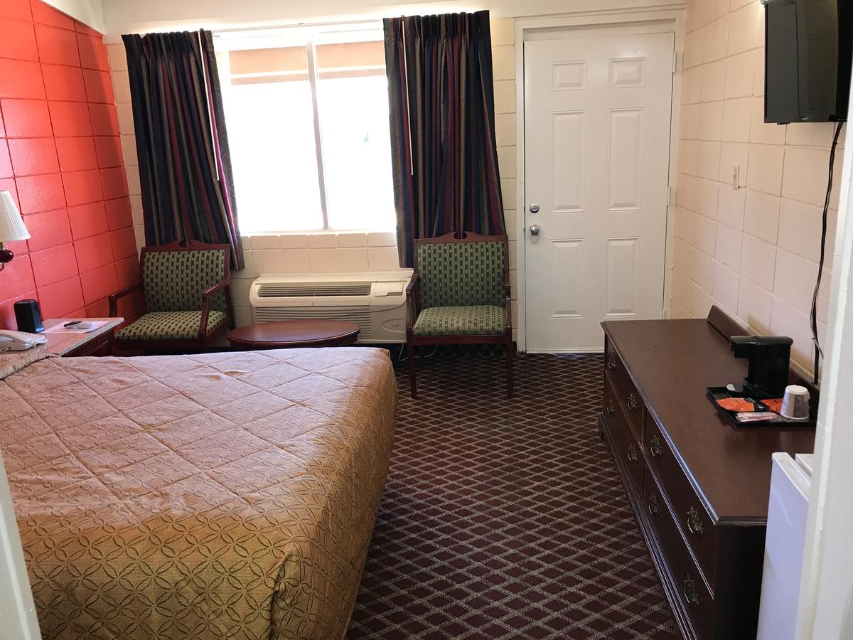 Rodeway Inn - thumb 2