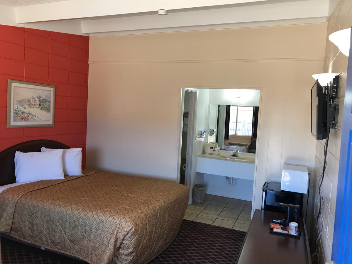 Rodeway Inn - thumb 3